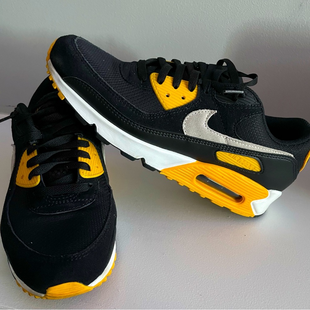 NIKE AIR MAX 90 BLACK / WHITE - UNIVERSITY GOLD - BLACK / 10